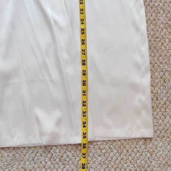 Ambrielle embroidered satin bridal robe sz L - Picture 5 of 9